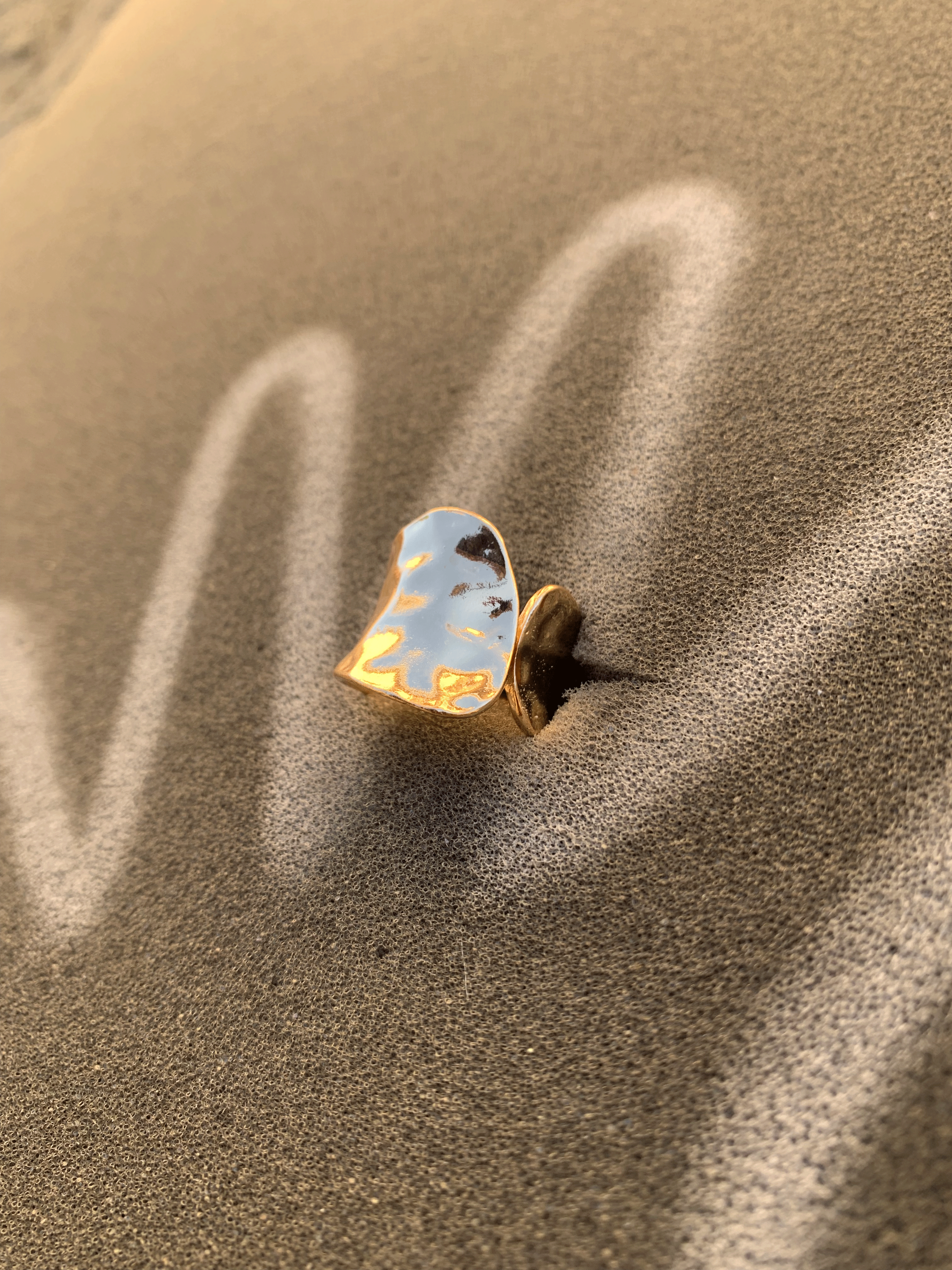 GOLDEN BRASSARD